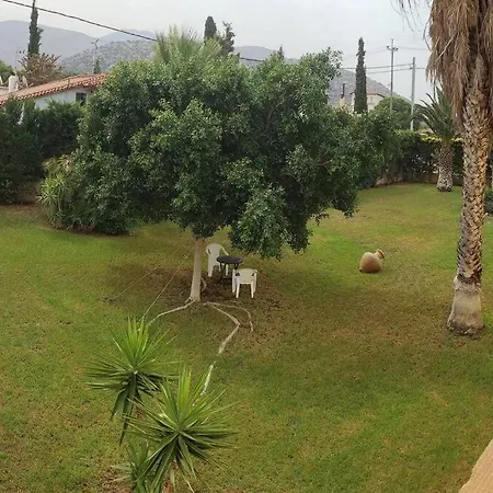 Seaside Lagonisi Villa